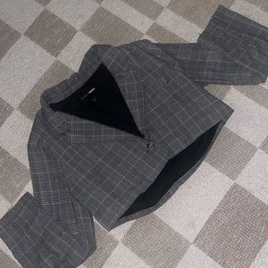 Fashion Nova cropped blazer